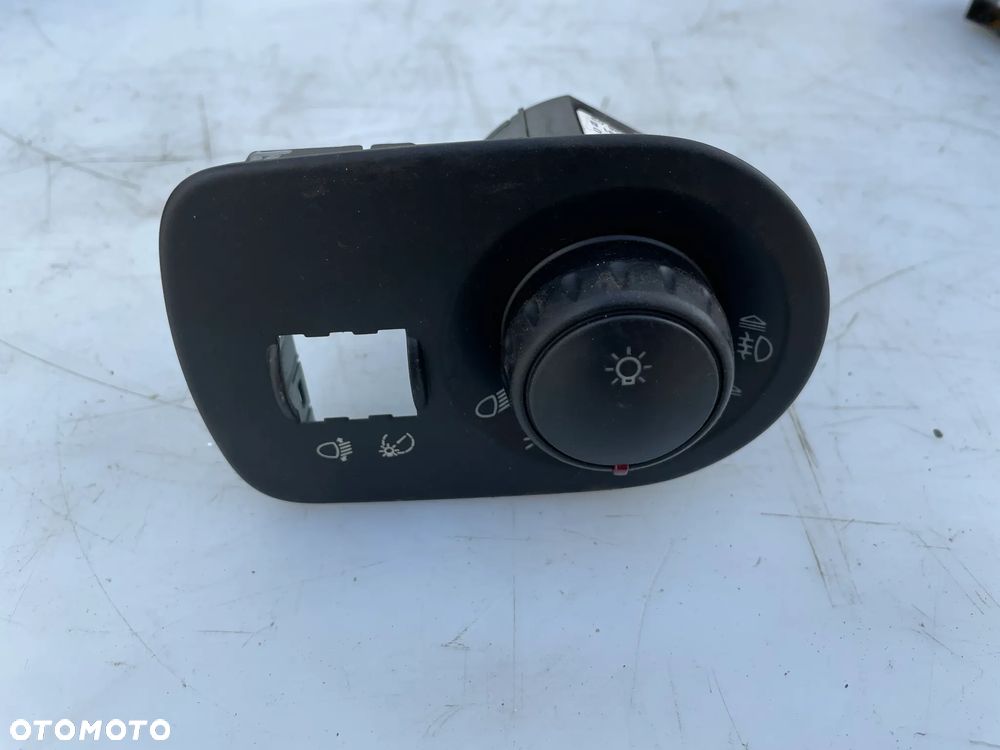 PRZEŁĄCZNIK ŚWIATEŁ SEAT LEON II 1P1941431B - 1