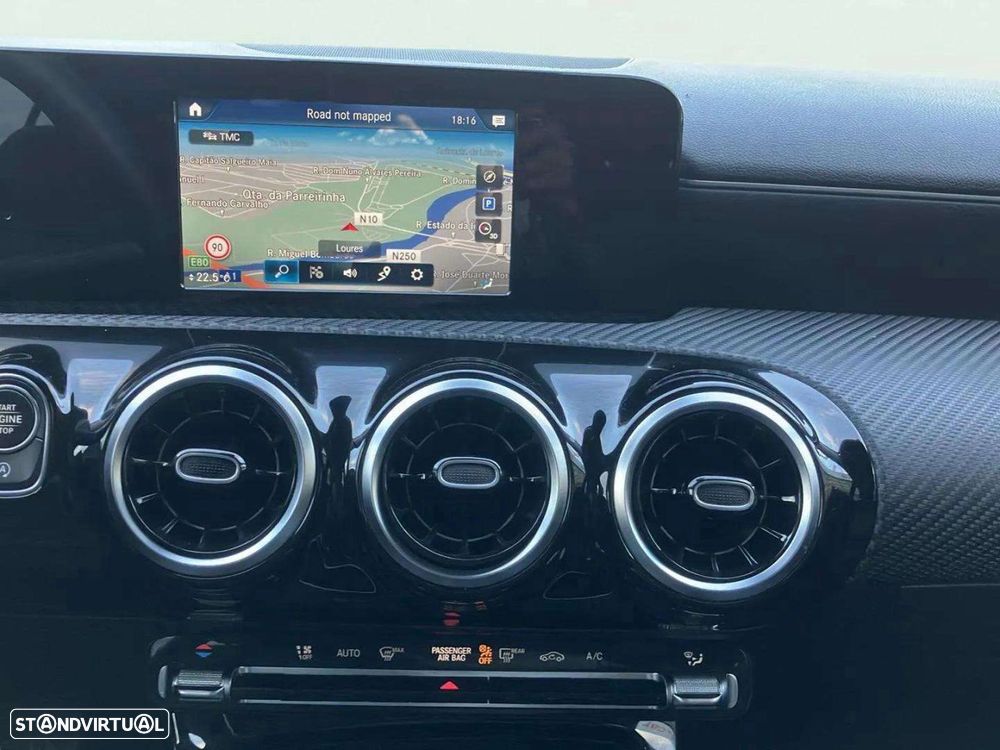 Mercedes-Benz CLA 200 - 11