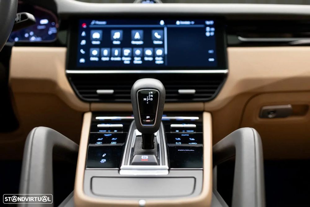 Porsche Cayenne Coupé E-Hybrid - 10