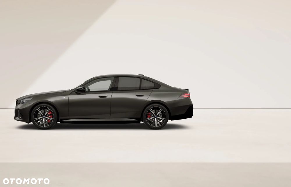 BMW i5 83.9kWh M60 xDrive - 8