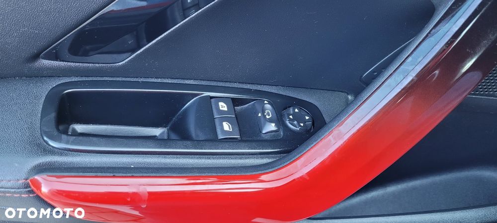 Peugeot 208 1.6 THP GTi - 13