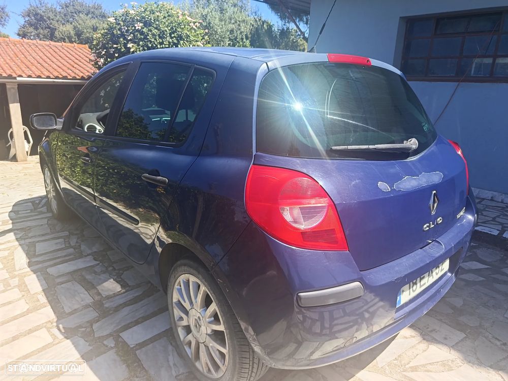 Renault Clio 1.2 16V Dynamique - 8
