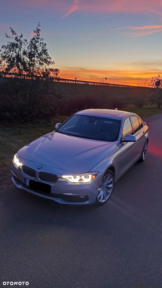 BMW Seria 3 328i xDrive Luxury Line - 11