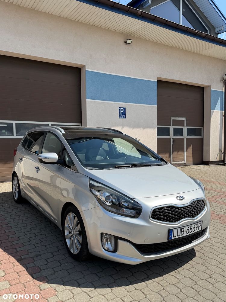 Kia Carens - 2
