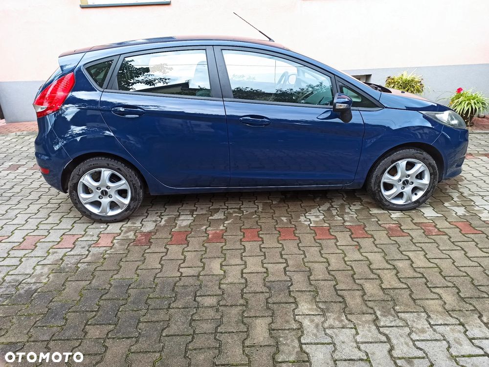 Ford Fiesta - 2