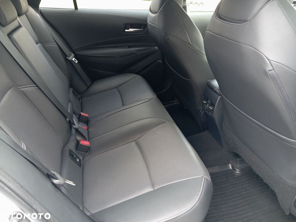 Toyota Corolla 2.0 Hybrid Executive - 10