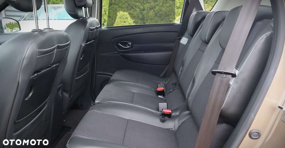 Renault Scenic - 17