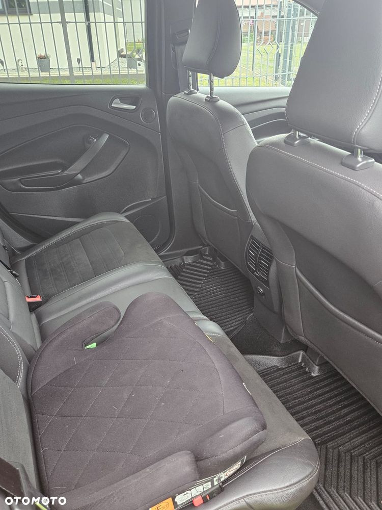 Ford Kuga 2.0 TDCi AWD ST-Line - 22