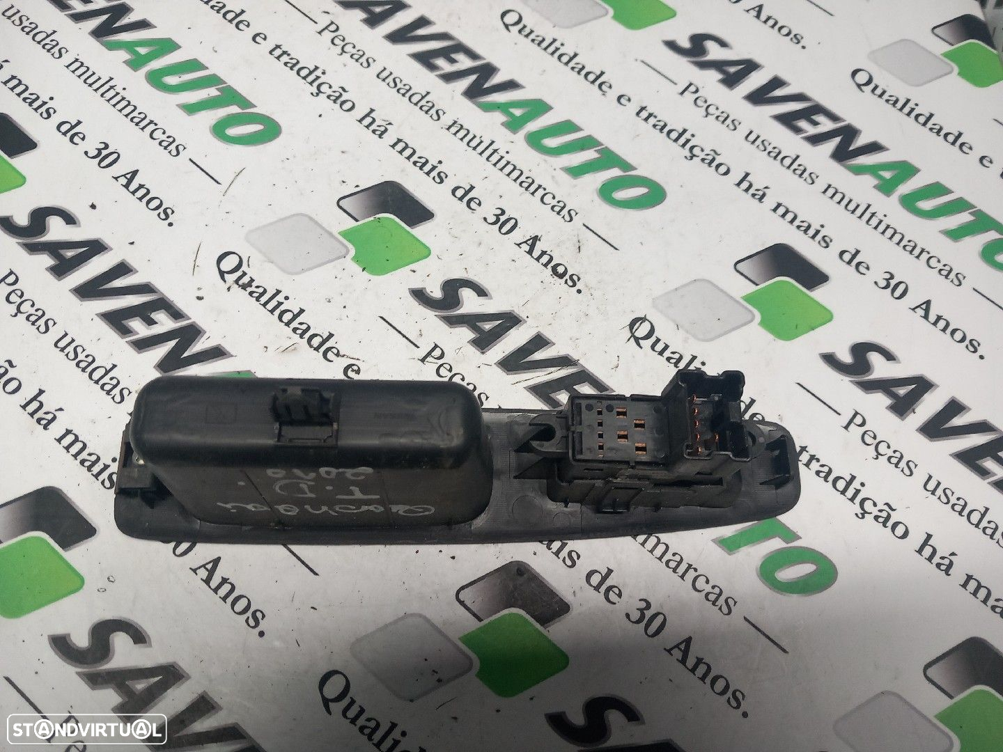 Botão / Botões / Comutador Vidro Dto Nissan Qashqai / Qashqai +2 I (J1 - 2