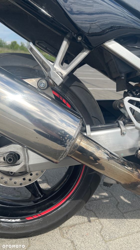 Honda CBR - 9