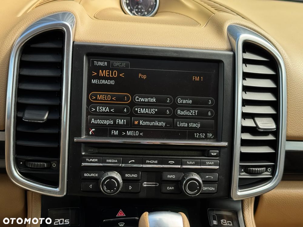 Porsche Cayenne Standard - 33