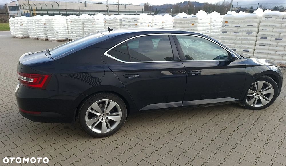 Skoda Superb 2.0 TDI Style - 8