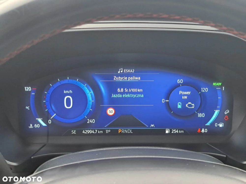 Ford Kuga 2.5 Duratec FHEV ST-LINE - 25