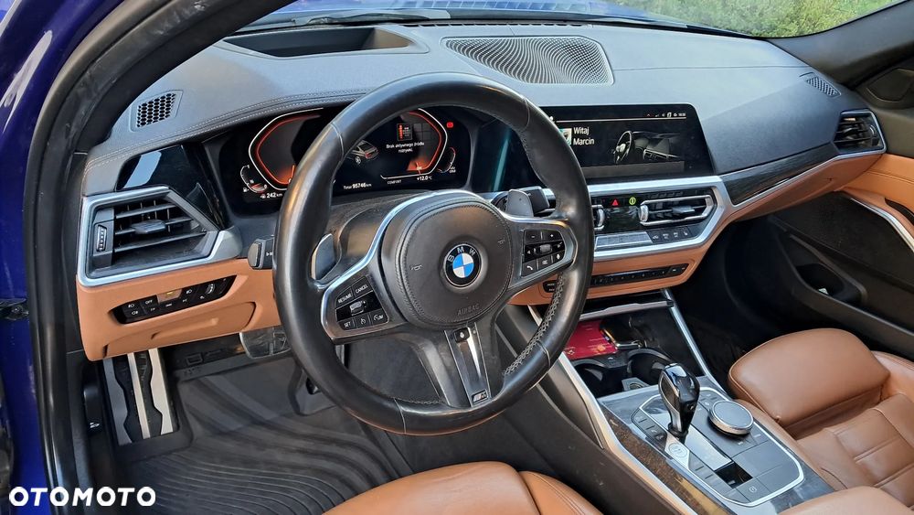 BMW Seria 3 330i M Sport - 6