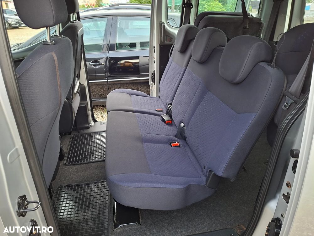 Nissan NV200 - 17