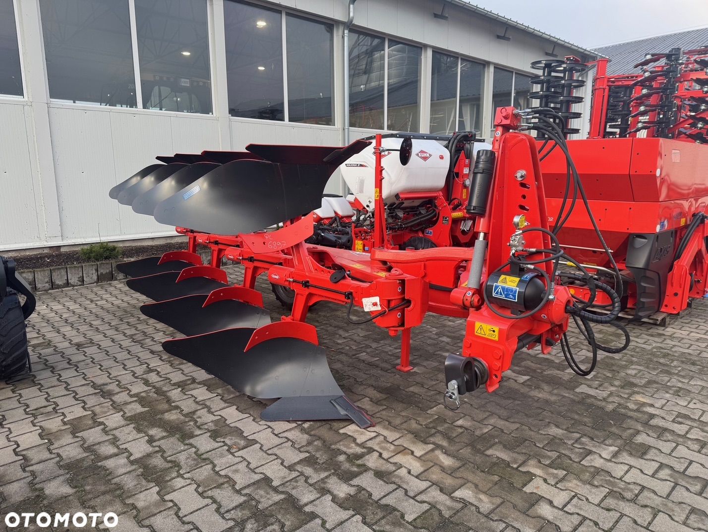 Kuhn KUHN VARI-MASTER 123 4E NSH - 1