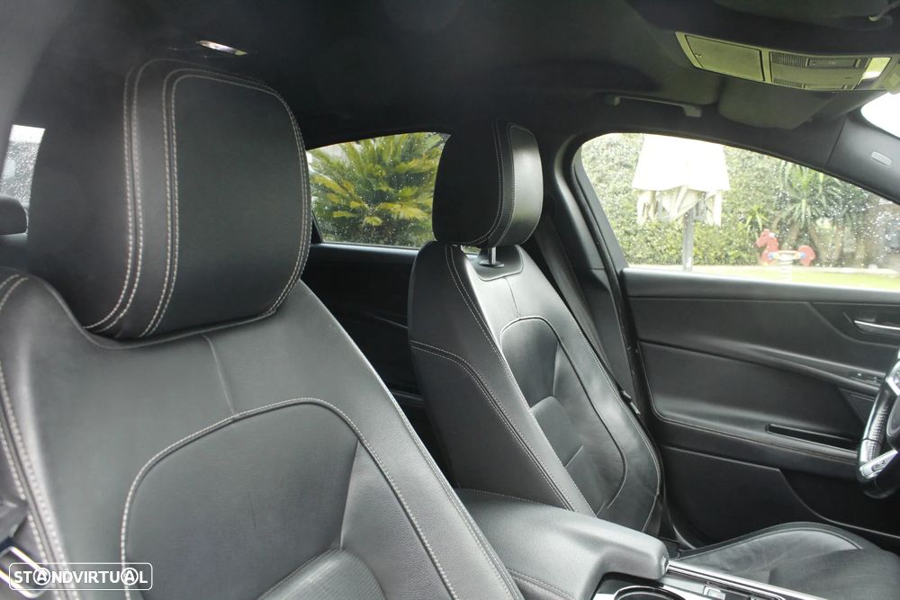 Jaguar XE 2.0 D R-Sport Aut. - 21
