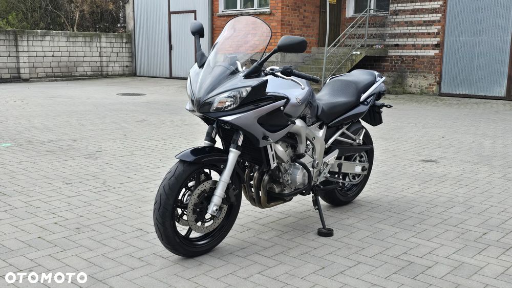 Yamaha FZ6 - 6
