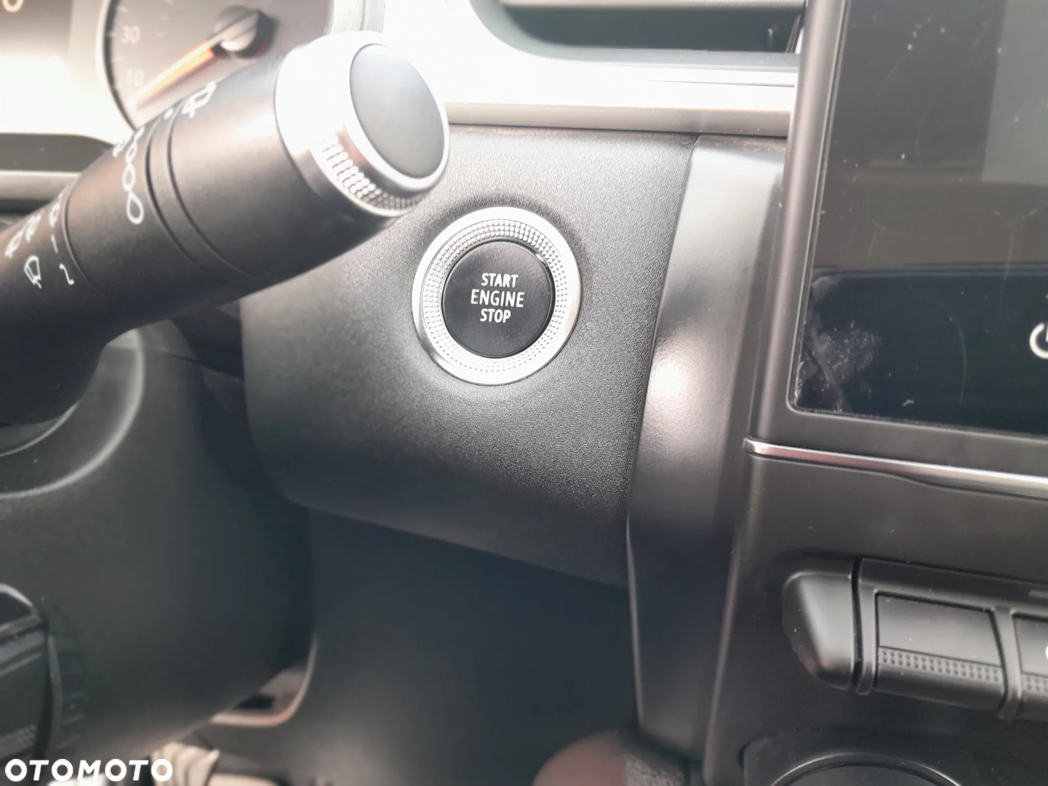 Renault Captur TCe 100 INTENS - 20
