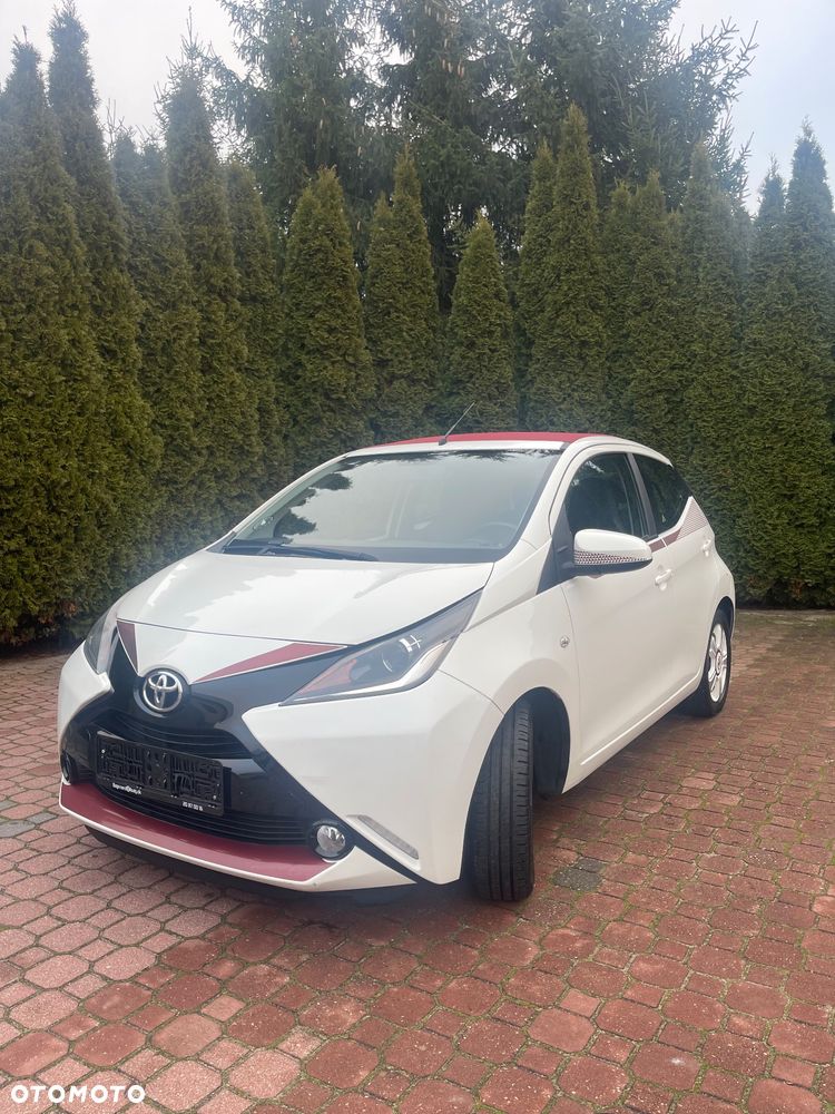 Toyota Aygo x-clusiv - 1