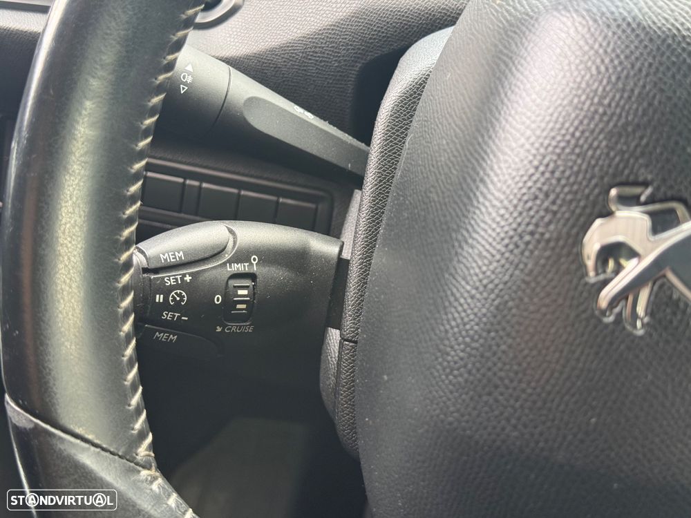 Peugeot 308 SW 1.6 HDi Premium - 17