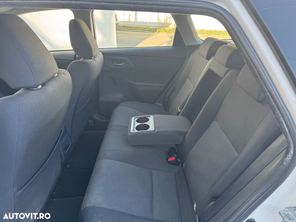Toyota Auris - 11