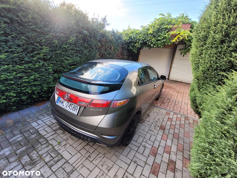 Honda Civic 1.8 Comfort - 14