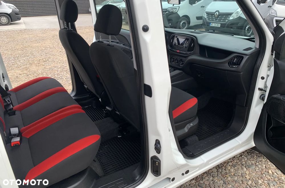 Fiat DOBLO MAXI SX DYNAMIC+ KOMBI VAN MINIBUS WZMOCNIONY 5cio osobowy N1 Homologacja cięż. HAK wpinany, Bagażnik dachowy, Alarm, Parktroniki, Halogeny, Podgrzewane fotele, Koła 16' MOCNY SILNIK 1.6 MultiJet, Emisja spalin Euro6, Skrzynia biegów 6cio stopniowa! - 5