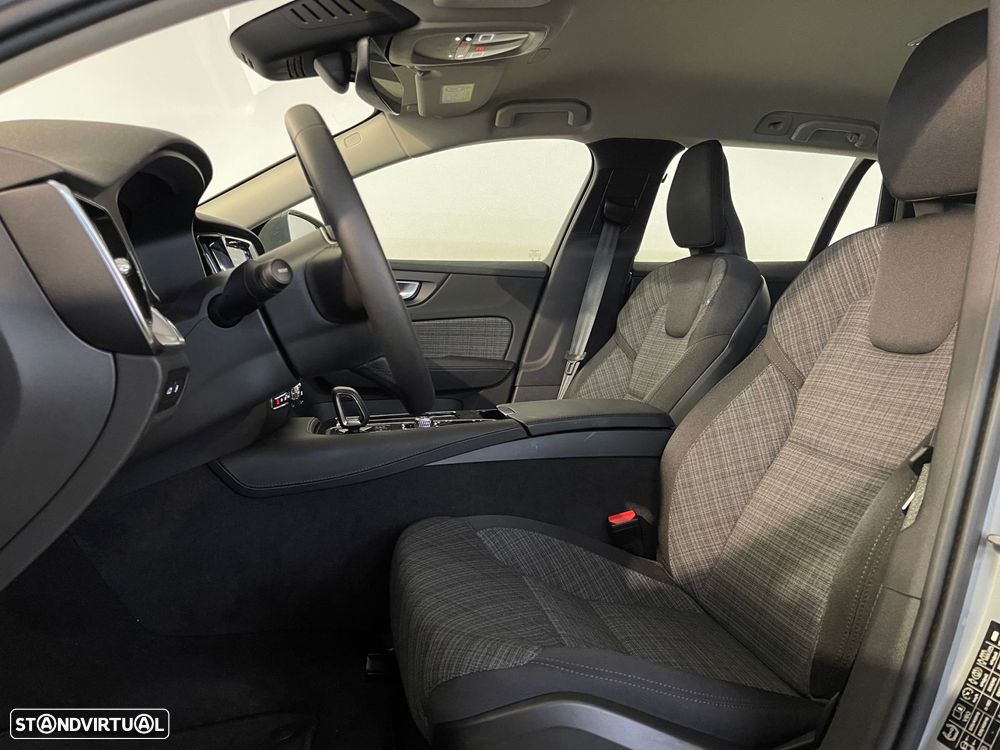 Volvo V60 2.0 T6 AWD TE Essential - 13