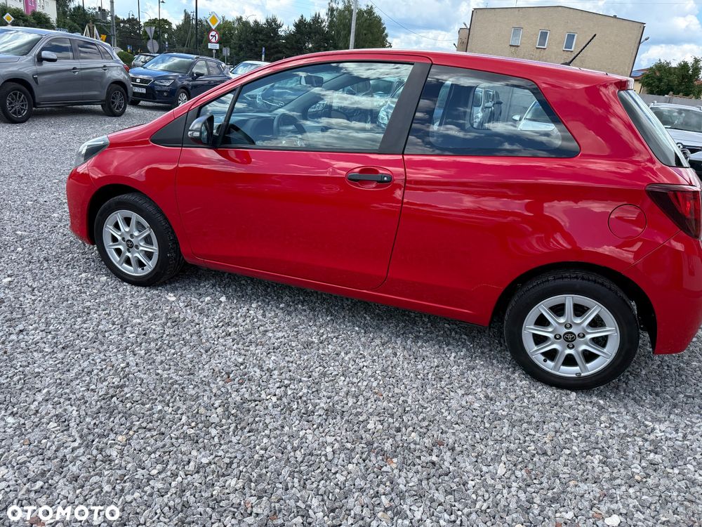 Toyota Yaris 1.0 Entry EU5 - 30