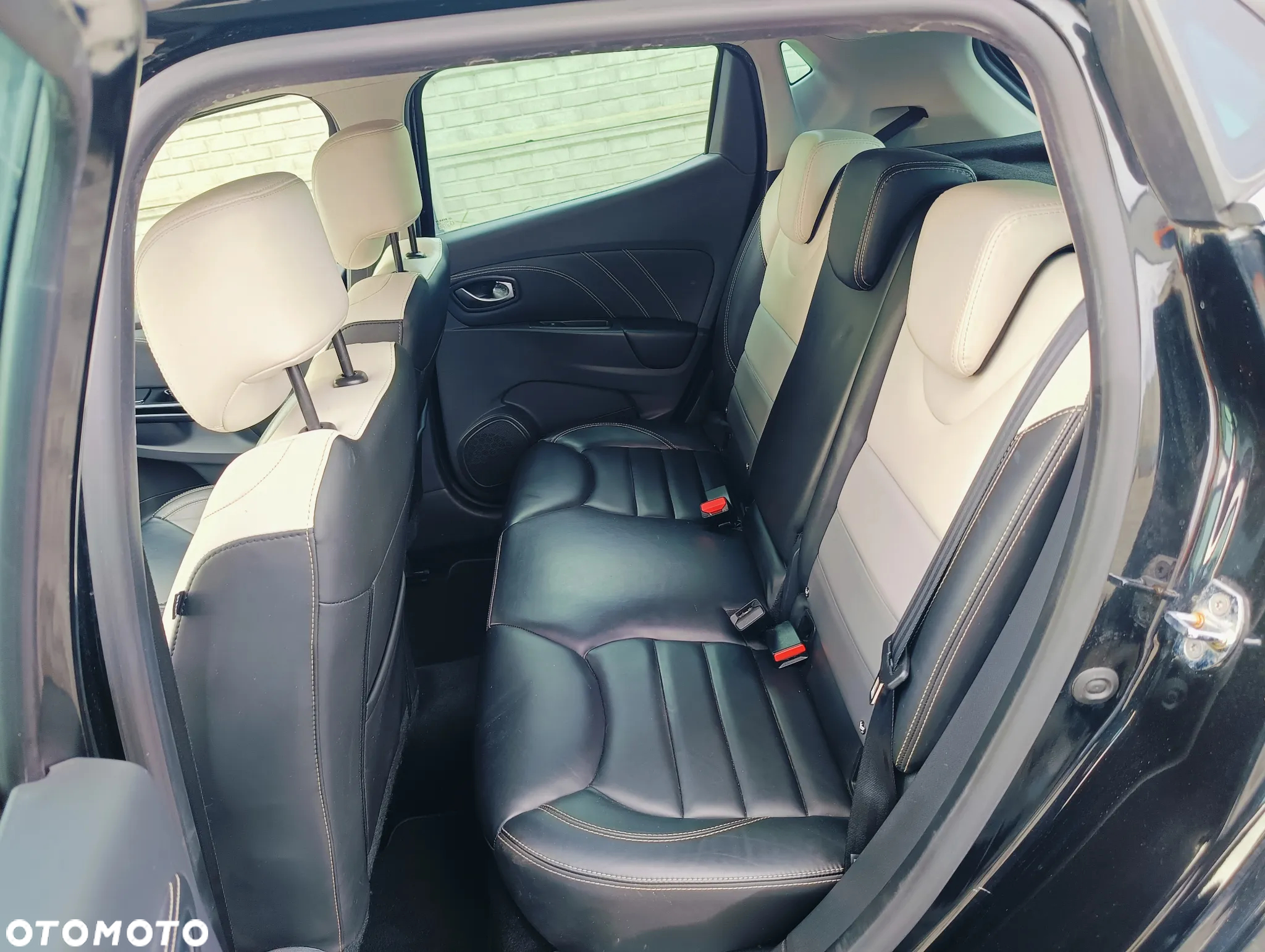 Renault Clio ENERGY TCe 120 EDC Initiale Paris - 10