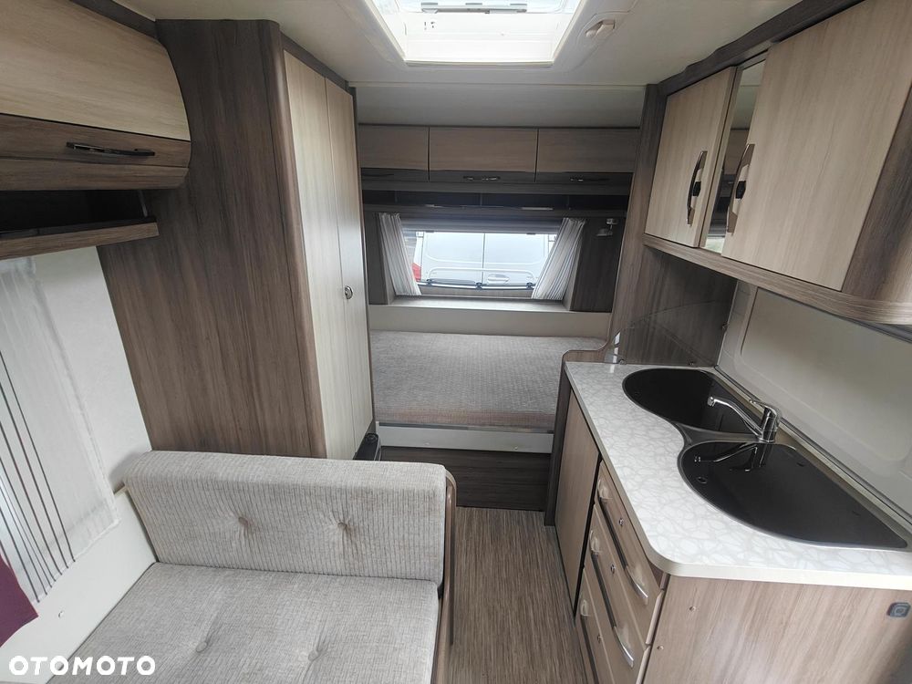 Hobby De Luxe 400 - 8