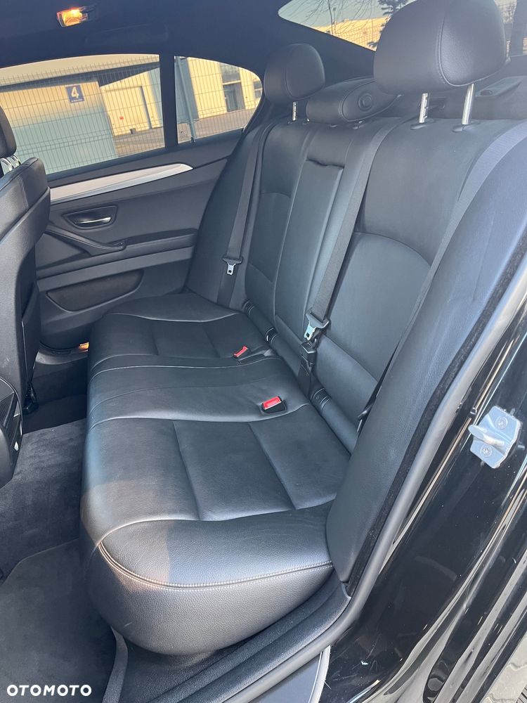BMW Seria 5 535i Sport-Aut - 26