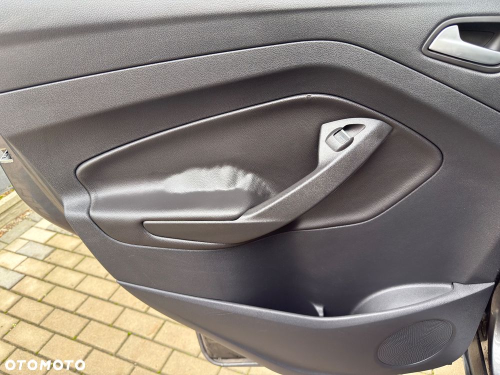 Ford Kuga - 18