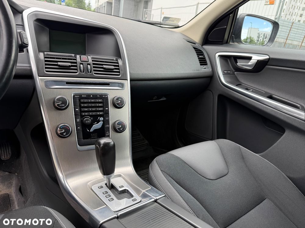 Volvo XC 60 2.4D AWD Momentum - 15