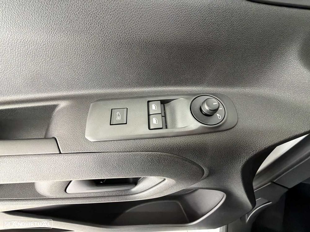 Fiat Doblo Outro - 17