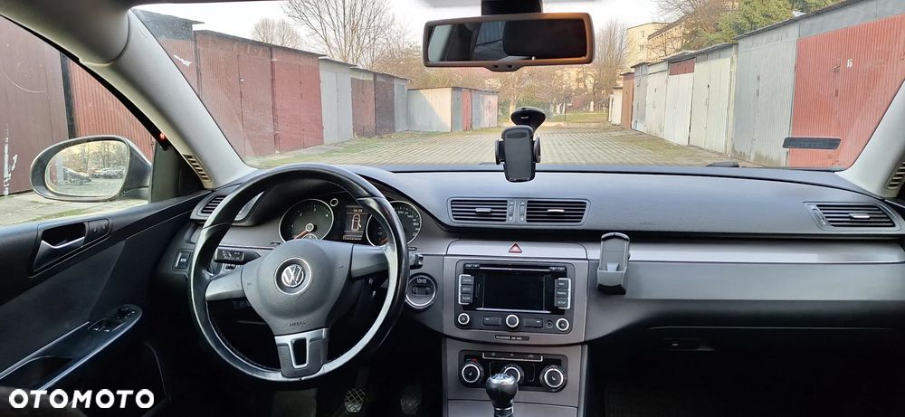 Volkswagen Passat 1.6 TDI DPF BlueMot Trendline - 5