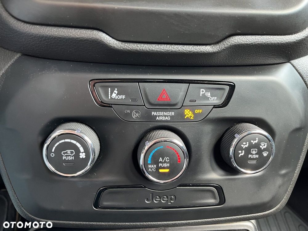 Jeep Renegade - 27
