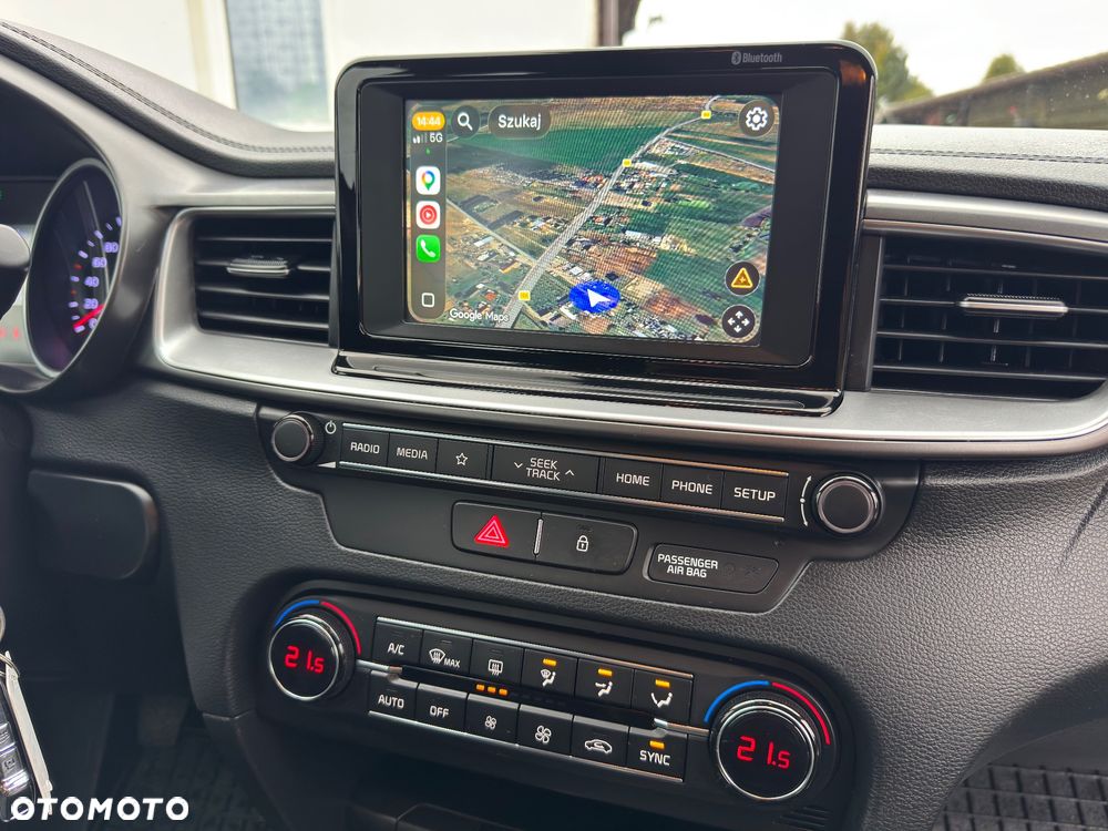 Kia Ceed - 28