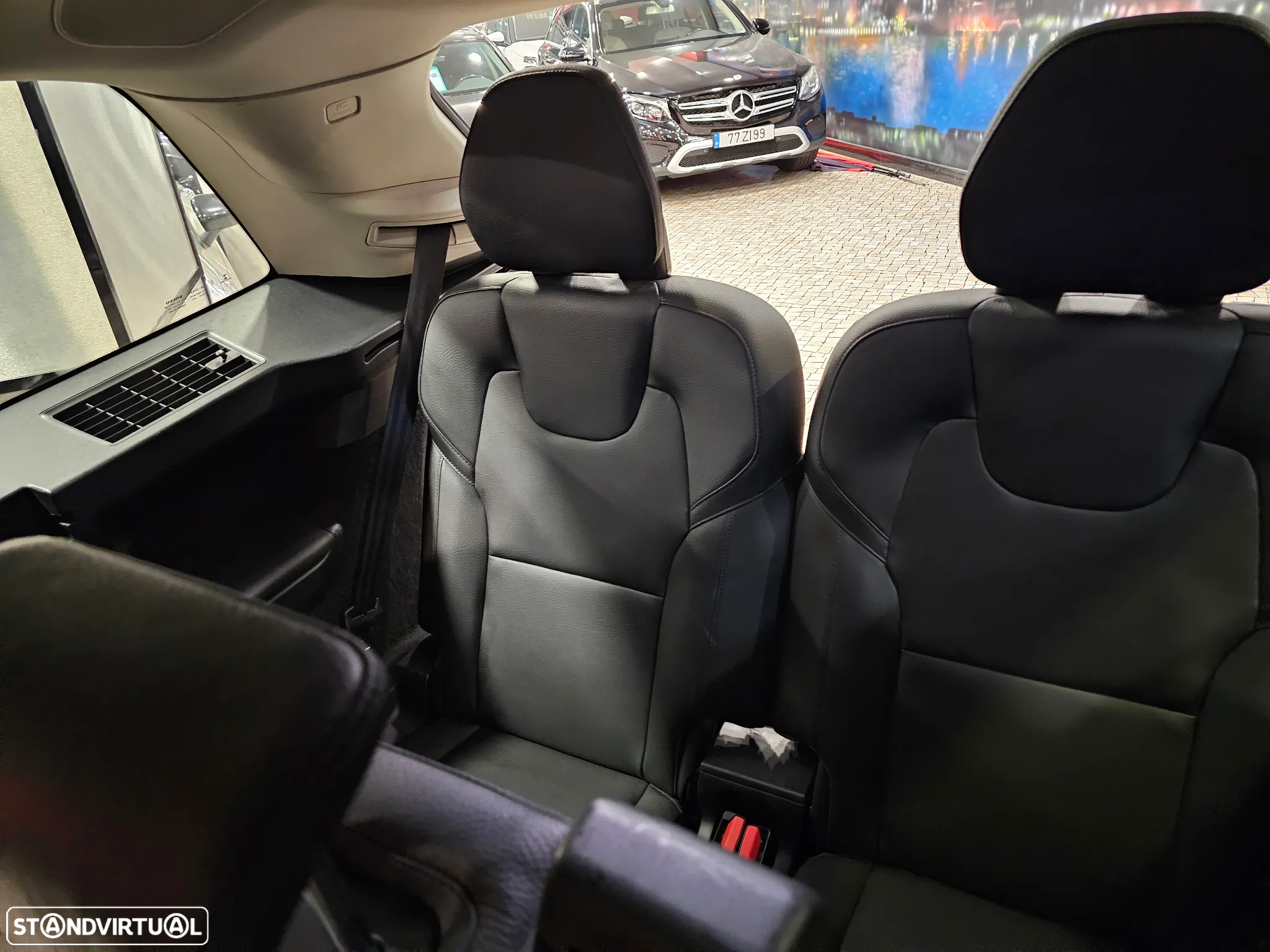 Volvo XC 90 2.0 D4 Momentum - 29