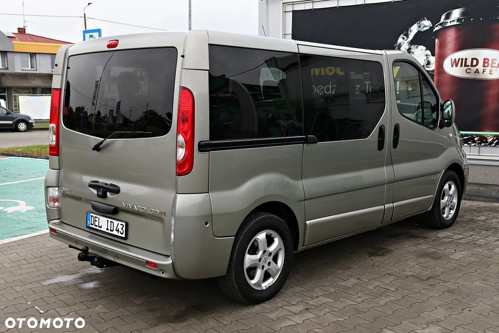 Opel Vivaro - 11