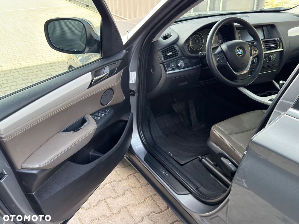 BMW X3 xDrive20i - 13