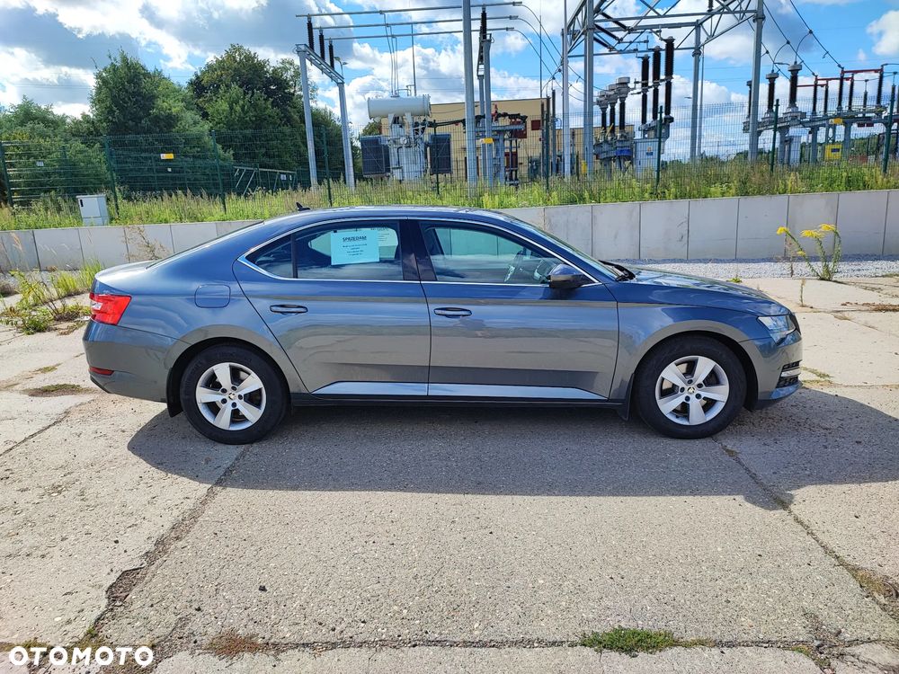 Skoda Superb 2.0 TDI SCR Ambition DSG - 12