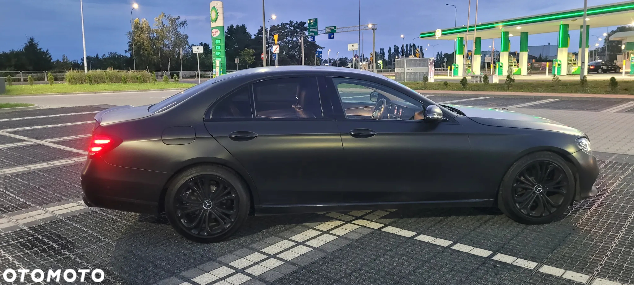 Mercedes-Benz Klasa E 220 d 9G-TRONIC AMG Line - 3