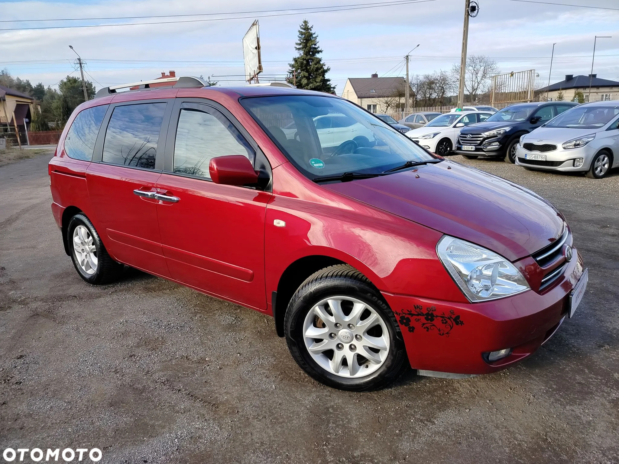Kia Carnival - 2