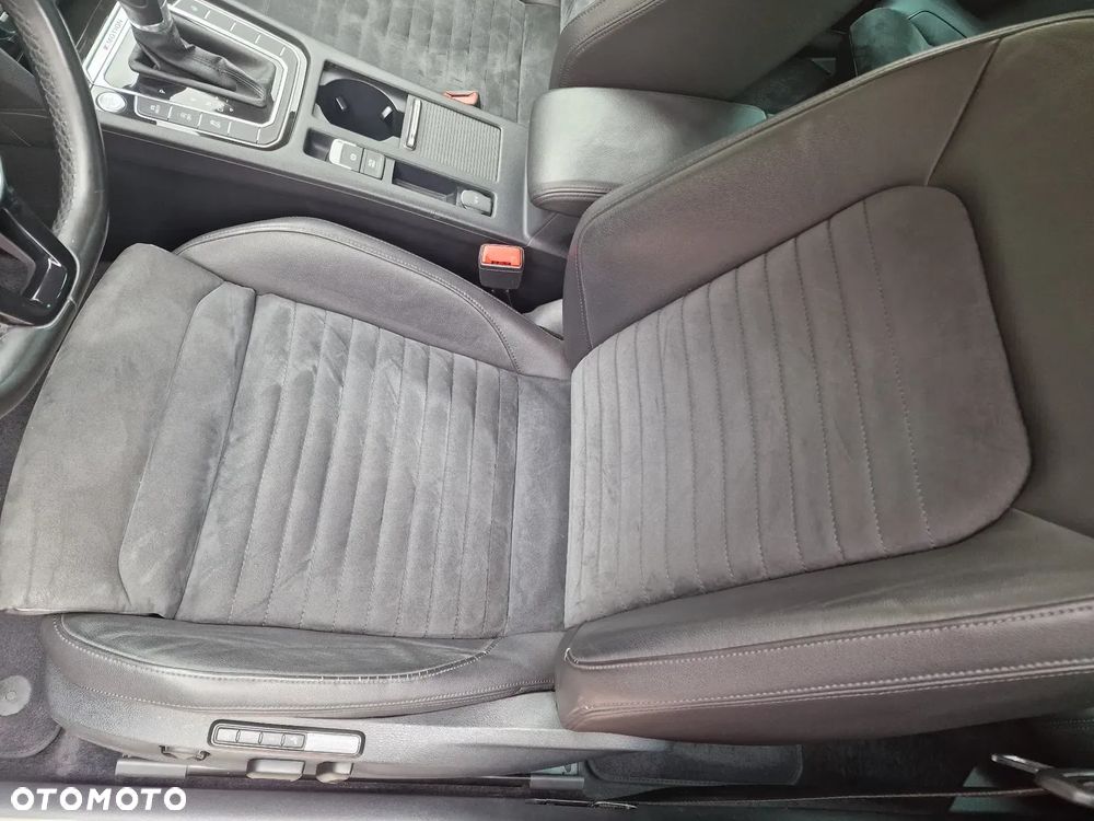 Volkswagen Passat - 23