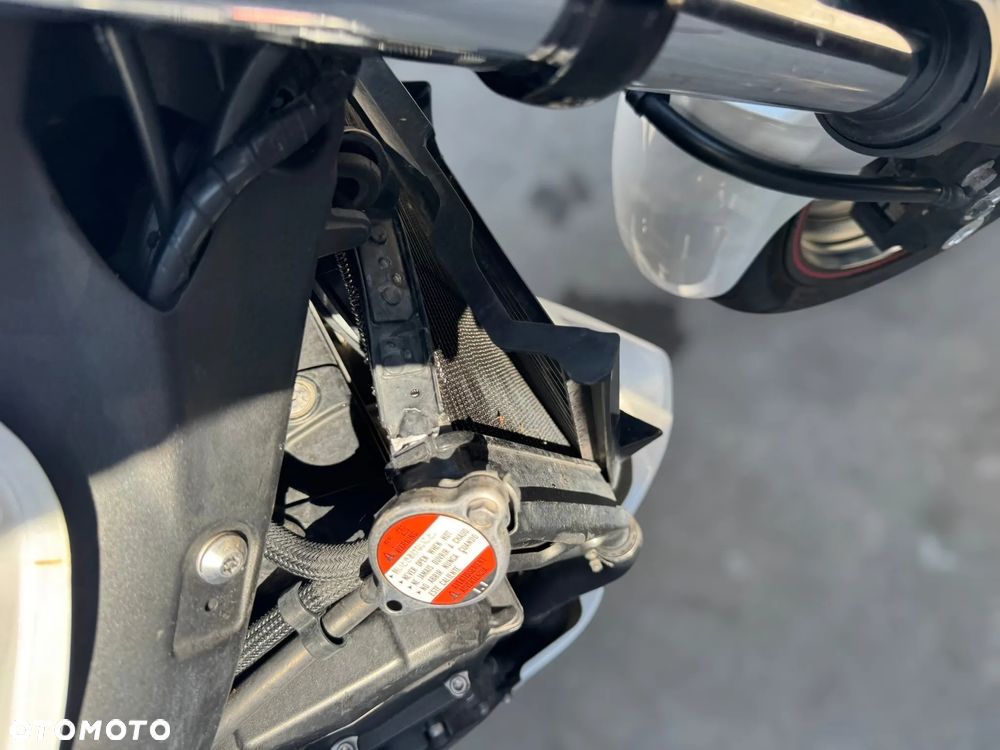 Yamaha FZ6 - 11