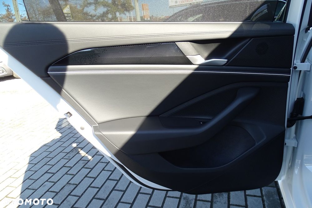 Volkswagen Passat 2.0 TDI SCR Style DSG - 23