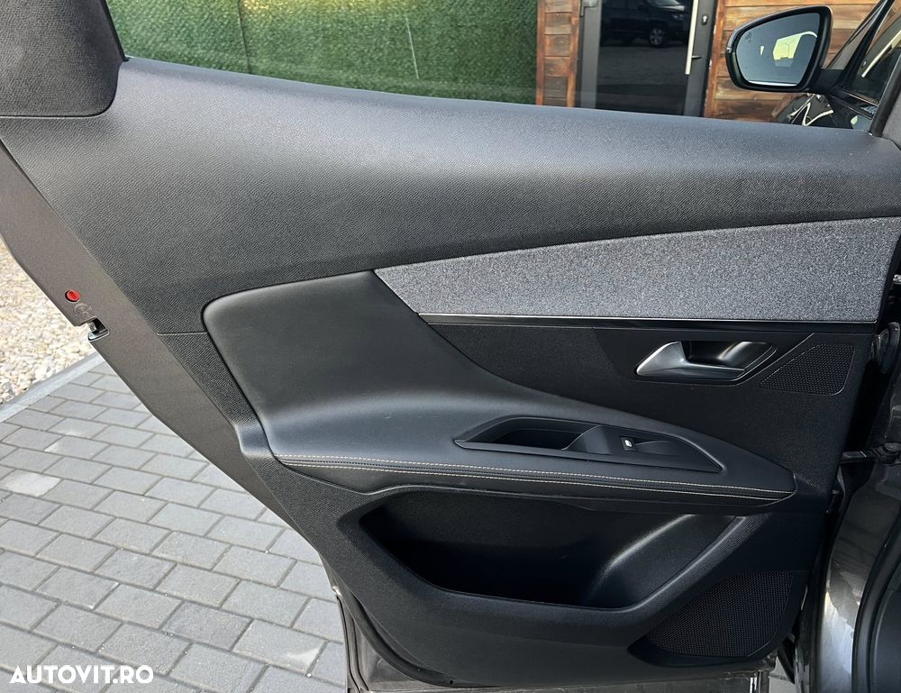 Peugeot 3008 1.5 BlueHDI S&S EAT8 GT-Line - 24