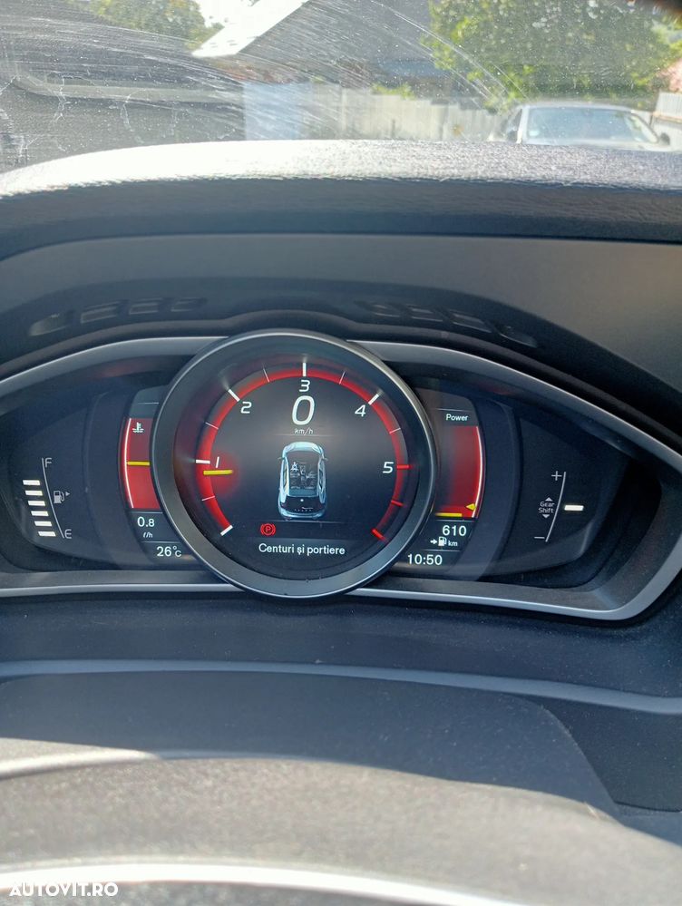 Volvo V40 D2 Momentum - 13